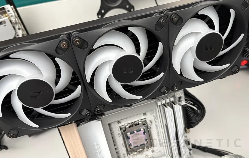 Geeknetic Fractal Design Radius 360 RGB Review, espectacular ARGB y Adjust Pro en un kit accesible 12