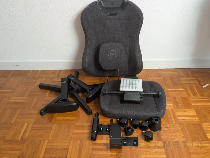 Geeknetic noblechairs AURA TX Antracita Review: gran ergonomía y un ajuste lumbar de primer nivel en un modelo inusualmente bajo para su categoría 3