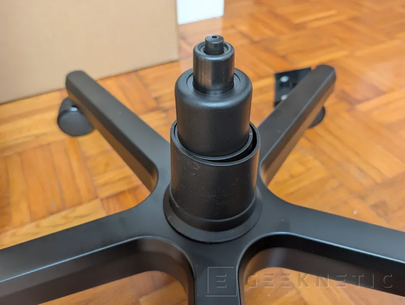 Geeknetic noblechairs AURA TX Antracita Review: gran ergonomía y un ajuste lumbar de primer nivel en un modelo inusualmente bajo para su categoría 5
