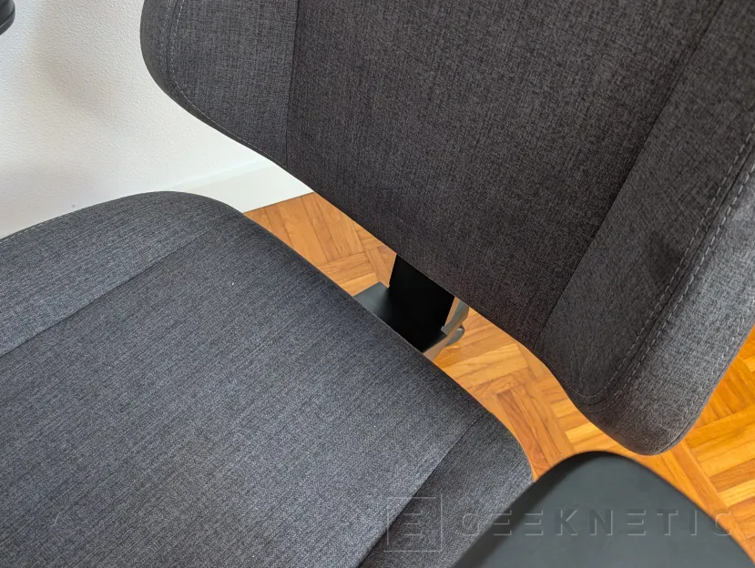 Geeknetic noblechairs AURA TX Antracita Review: gran ergonomía y un ajuste lumbar de primer nivel en un modelo inusualmente bajo para su categoría 17