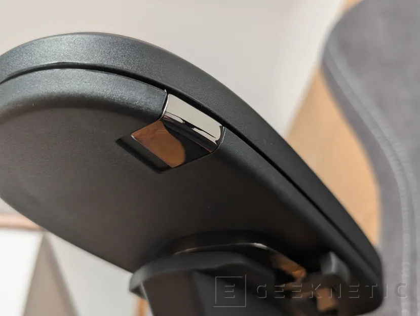 Geeknetic noblechairs AURA TX Antracita Review: gran ergonomía y un ajuste lumbar de primer nivel en un modelo inusualmente bajo para su categoría 21