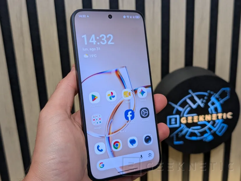 Geeknetic TCL P80 Ultra Review: eine spektakuläre Bildschirmqualität und eine Premium-Verarbeitung, mit einem Prozessor, der der Aufgabe nicht gerecht wird 6