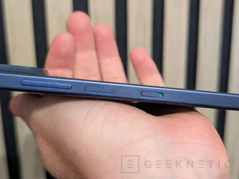 Geeknetic TCL P80 Ultra Review: eine spektakuläre Bildschirmqualität und eine Premium-Verarbeitung, mit einem Prozessor, der der Aufgabe nicht gerecht wird 4