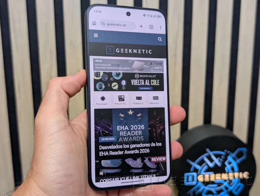 Geeknetic TCL P80 Ultra Review: eine spektakuläre Bildschirmqualität und eine Premium-Verarbeitung, mit einem Prozessor, der der Aufgabe nicht gerecht wird 11