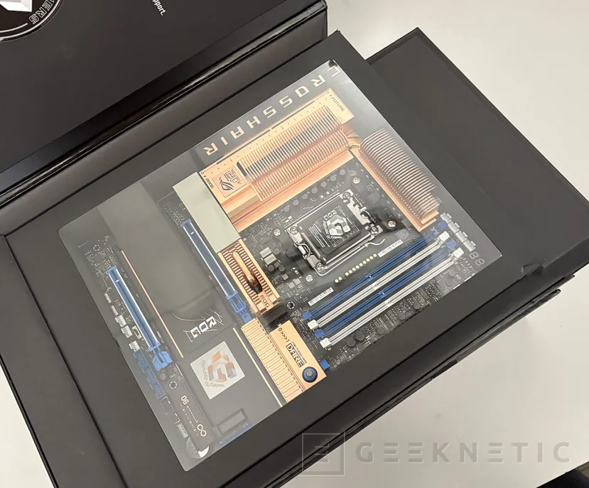 Geeknetic ASUS ROG CROSSHAIR 2006 3