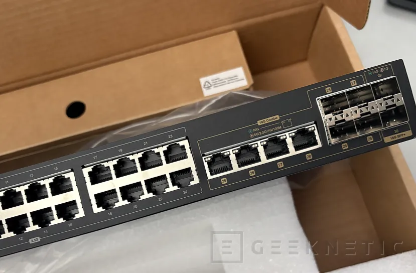 Geeknetic QNAP QSW-M2130-4C2S24T Review: el switch L2 gestionado 10-Gbit que lleva a cualquier PYME al próximo nivel 7