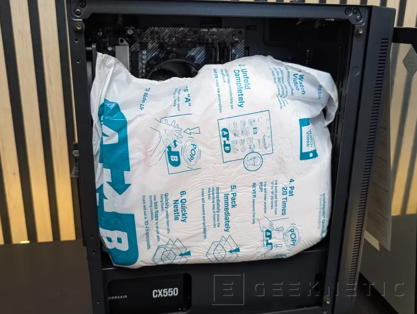 Geeknetic PCSpecialist MOMENTUM ELITE Review: Un PC gaming con RTX 5060 y recortes para quedarse en 1.000 euros en plena crisis del hardware 5