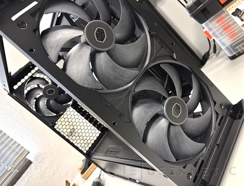 Geeknetic Cooler Master HAF II 500 Review: una gran evolución de la gama HAF con sus ventiladores gigantes llevados al extremo 12