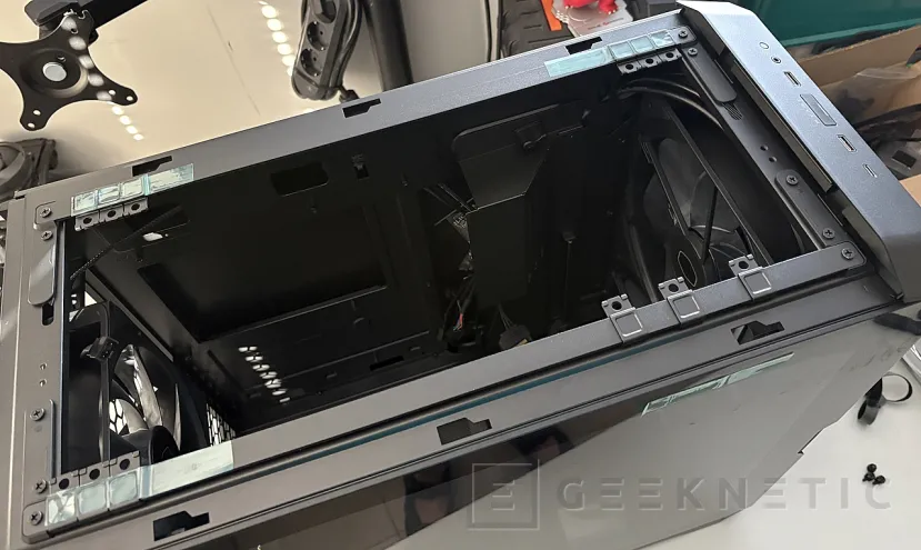 Geeknetic Cooler Master HAF II 500 Review: una gran evolución de la gama HAF con sus ventiladores gigantes llevados al extremo 24