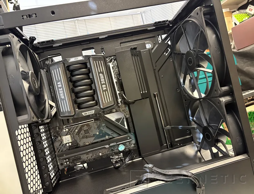 Geeknetic Cooler Master HAF II 500 Review: una gran evolución de la gama HAF con sus ventiladores gigantes llevados al extremo 28