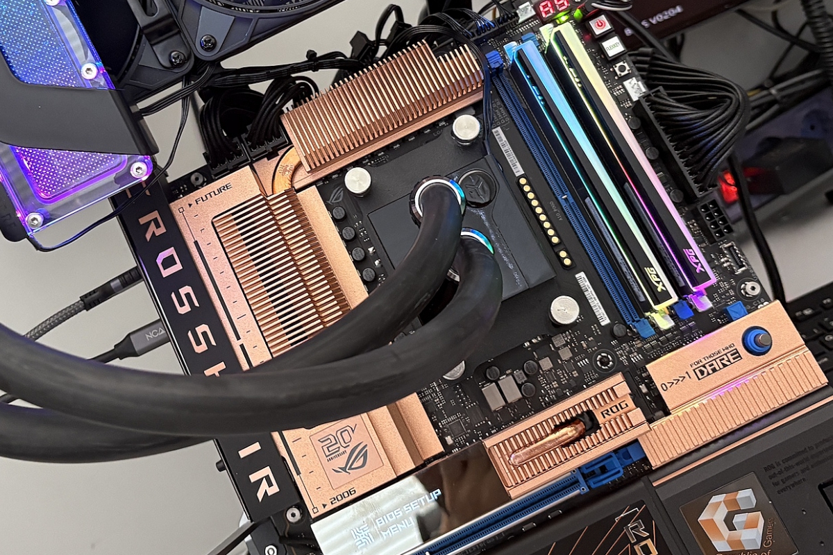ASUS ROG CROSSHAIR 2006