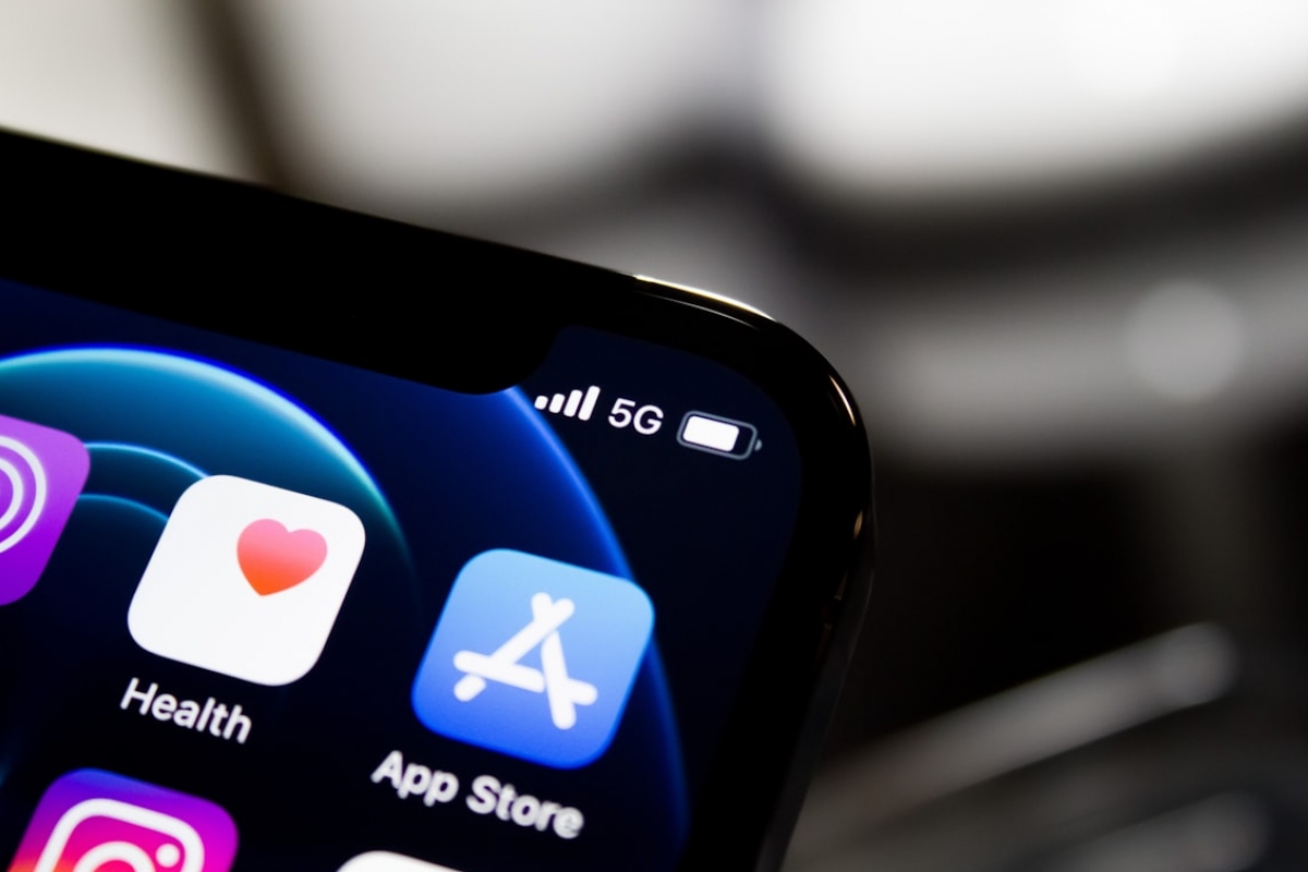 Mejorar los márgenes de beneficio y crear ingresos recurrentes: la estrategia de John Ternus para la App Store que hizo dimitir a Phil Schiller