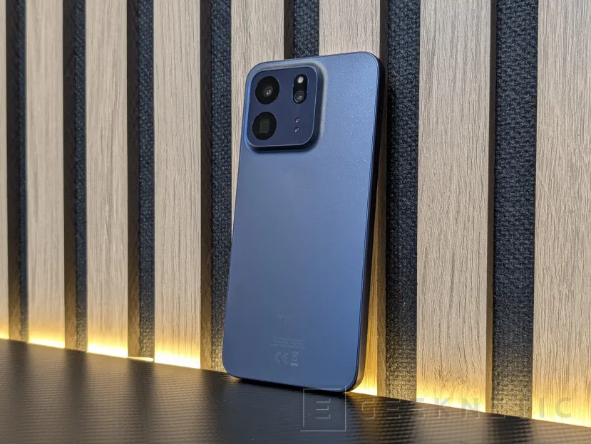 Geeknetic TCL P80 Ultra Review: eine spektakuläre Bildschirmqualität und eine Premium-Verarbeitung, mit einem Prozessor, der der Aufgabe nicht gerecht wird 2