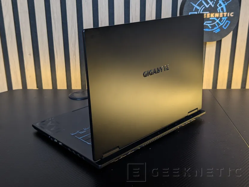 Geeknetic GIGABYTE GAMING A16 CVH Review: una rareza en plena subida de precios que acerca los portátiles gaming a presupuestos ajustados 2