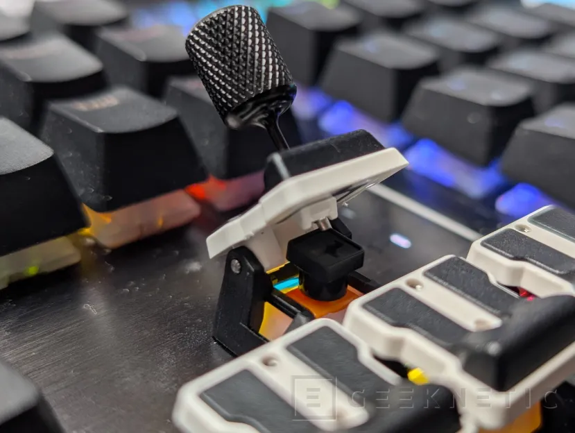 Geeknetic GMK TriggerKey Review: cambia el punto de actuación de tus teclas sin cambiar los interruptores 9