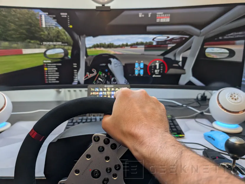 Geeknetic MARS GAMING MWH-RSX Review: un volante con Force Feedback, tres pedales y palanca de cambios por menos de 180 euros 21