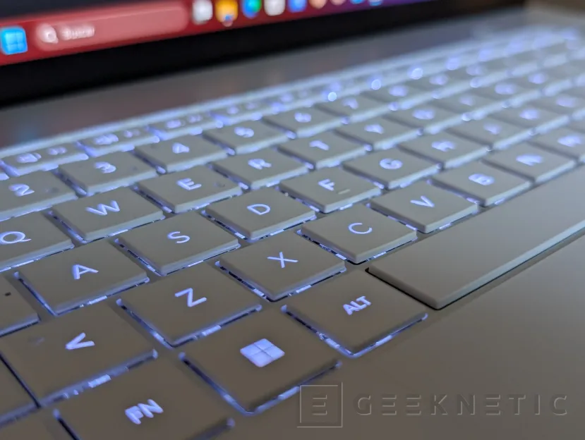 Geeknetic ASUS ProArt P16 H7607BA Review: mit NVIDIA RTX Spark und 128 GB, ein Laptop für lokale IA-Arbeit ohne Cloud-Abhängigkeit 7