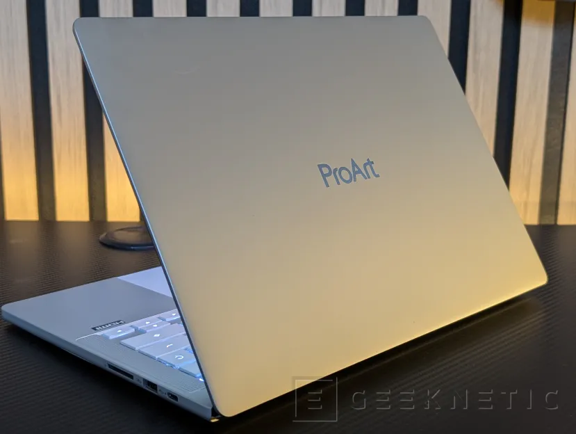 Geeknetic ASUS ProArt P14 H7407BA Review: el portátil con NVIDIA RTX Spark que sorprende con su potencia en solo 14 pulgadas 2