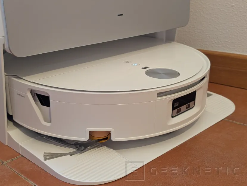 Geeknetic Roborock Saros 20 Flow Complete Review: probamos el nuevo buque insignia de Roborock con 36.000 Pa, LIDAR, IA y base de autolimpieza 21