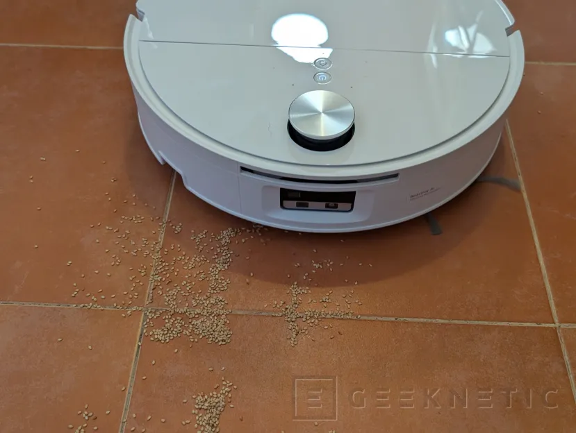 Geeknetic Roborock Saros 20 Flow Complete Review: probamos el nuevo buque insignia de Roborock con 36.000 Pa, LIDAR, IA y base de autolimpieza 43