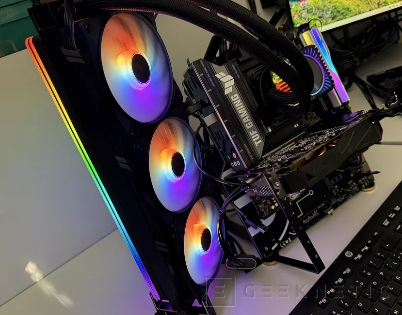 Geeknetic be quiet! Light Wings Pro IO 360mm Reverse Review, tres ventiladores unificados, 116 LED y control total desde IO Center de be quiet! 13