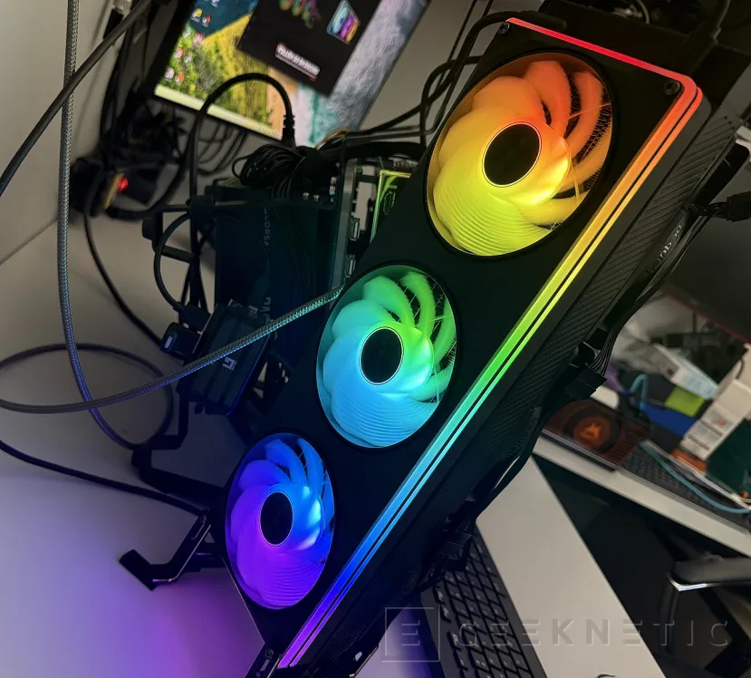 Geeknetic be quiet! Light Wings Pro IO 360mm Reverse Review, tres ventiladores unificados, 116 LED y control total desde IO Center de be quiet! 15