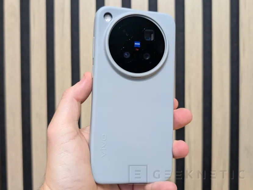 Geeknetic Vivo X500 Pro Max Review: ein Kraftpaket in der Fotografie mit austauschbaren Zeiss-Teleobjektiven, das die Mobilkamera auf ein neues Level hebt