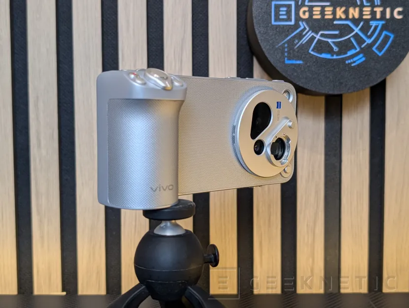 Geeknetic Vivo X500 Pro Max Review: ein Kraftpaket in der Fotografie mit austauschbaren Zeiss-Teleobjektiven, das die Mobilkamera auf ein neues Level hebt