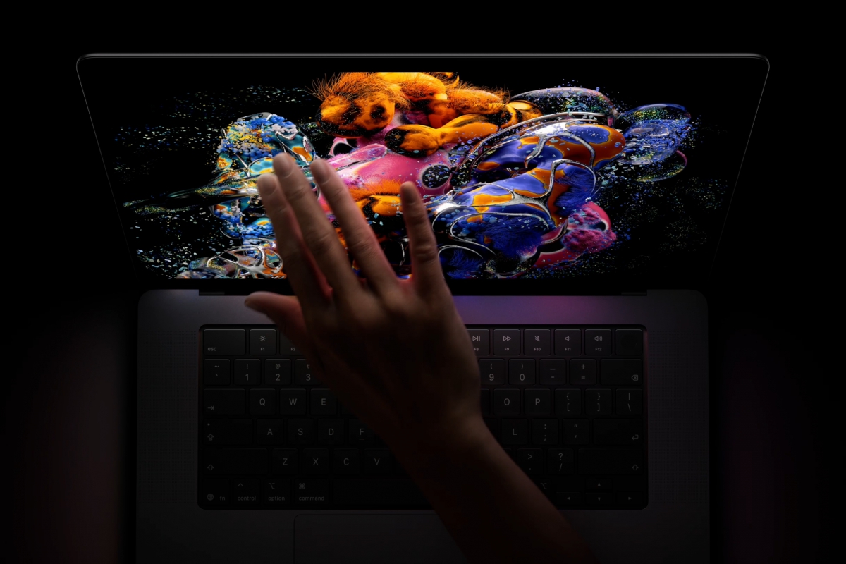 Ya está aquí el nuevo MacBook Pro con pantalla PROLED XDR, el primer portátil con pantalla táctil de Apple