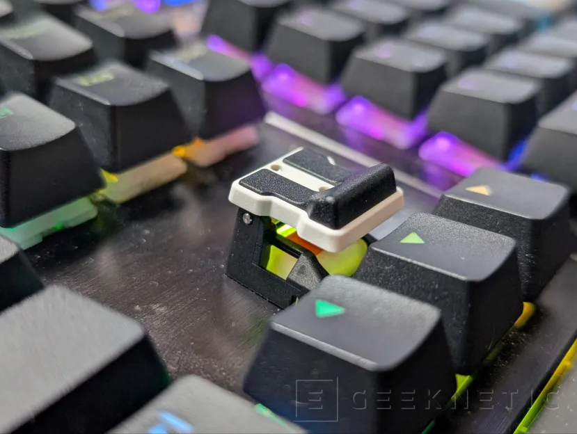 Geeknetic GMK TriggerKey permite ajustar el punto de actuación y recorrido de las teclas WASD en teclados con interruptores de tipo MX 1